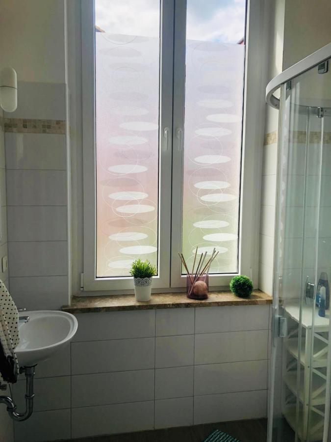 Villa Hanseart Luebeck - Privatzimmer In Zentraler Lage ภายนอก รูปภาพ